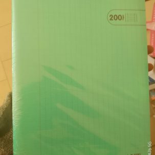 Cahier 200 pages A4 PVC (avec protège)